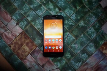Motorola Moto E5 Play test par TechRadar Motorola Moto E5 Play test par TechRadar