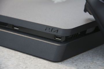 Sony PS4 Slim test par ExpertReviews