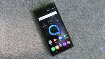 Alcatel 5 test par TechRadar