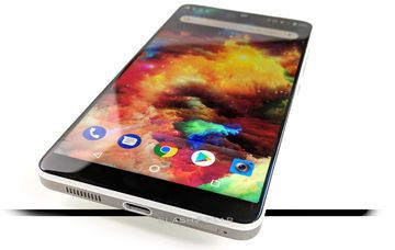 Essential PH-1 reviewed by SlashGear