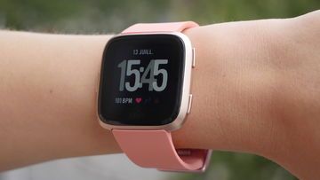 Fitbit Versa test par Numerama