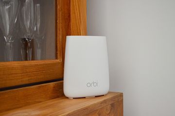 Netgear Orbi RBK20 test par LeCafeDuGeek Netgear Orbi RBK20 test par LeCafeDuGeek