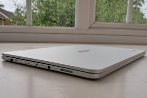 Asus Chromebook Flip C302 test par Trusted Reviews