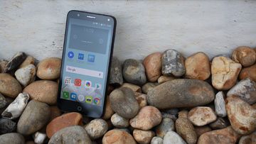 Alcatel Pop 4 test par ExpertReviews