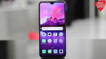 Oppo F9 Pro test par IndiaToday