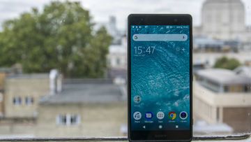 Sony Xperia XZ2 Premium test par ExpertReviews