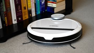Ecovacs Deebot 900 test par TechRadar Ecovacs Deebot 900 test par TechRadar