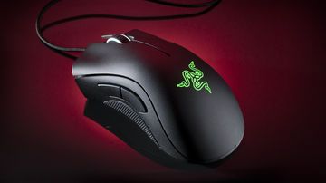 Razer DeathAdder Chroma test par TechRadar Razer DeathAdder Chroma test par TechRadar