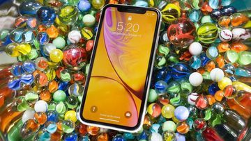 Apple iPhone XR reviewed by CNET USA