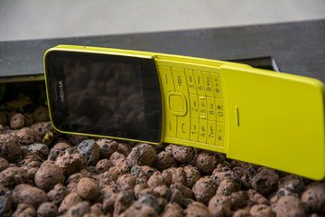 Nokia 8110 test par ExpertReviews