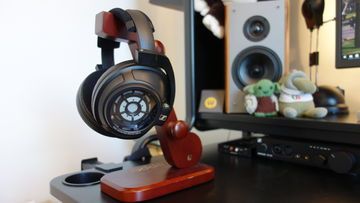 Sennheiser HD 820 test par ExpertReviews