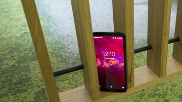 Motorola Moto Z3 Play test par ExpertReviews