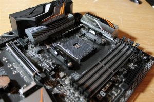 Gigabyte X470 Aorus Gaming 7 test par Trusted Reviews