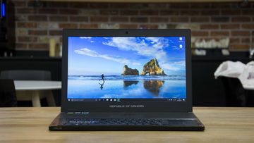 Asus ROG Zephyrus test par ExpertReviews Asus ROG Zephyrus test par ExpertReviews