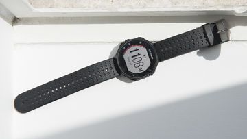 Garmin Forerunner 235 test par ExpertReviews