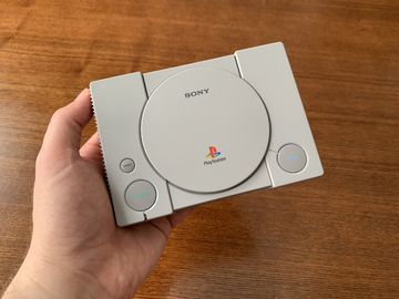 Sony PlayStation Classic test par Stuff Sony PlayStation Classic test par Stuff