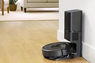 iRobot Roomba i7 Plus reviewed by PCWorld.com