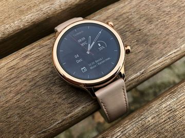 TicWatch C2 testé par Stuff TicWatch C2 testé par Stuff