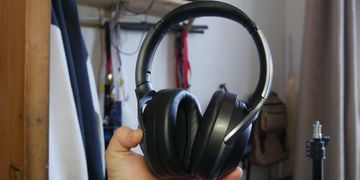 Sony WH-1000XM2 reviewed by MobileTechTalk
