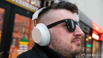 Plantronics BackBeat Go 810 reviewed by SoundGuys Plantronics BackBeat Go 810 reviewed by SoundGuys