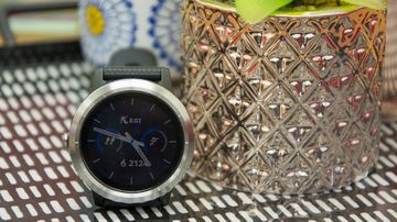 Garmin Vivoactive 3 reviewed by ExpertReviews