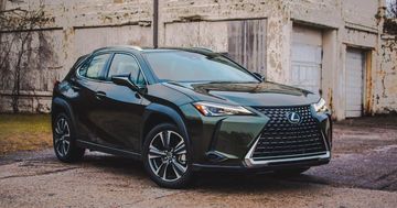 Lexus UX Review: 7 Ratings, Pros and Cons