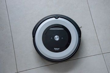iRobot Roomba e5 test par Trusted Reviews
