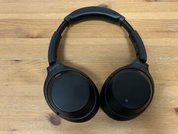 Sony WH-1000XM3 reviewed by Absolute Geeks