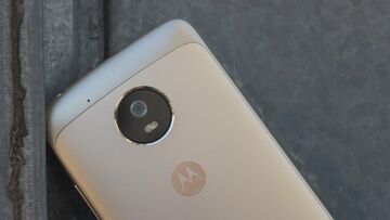 Motorola Moto G5 test par ExpertReviews