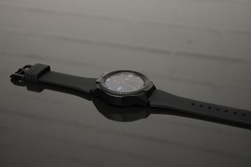 TicWatch S2 test par ExpertReviews