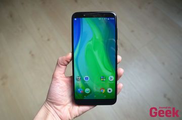 HTC U12 Life test par Journal du Geek HTC U12 Life test par Journal du Geek