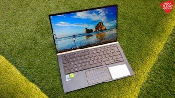 Asus ZenBook 14 test par IndiaToday