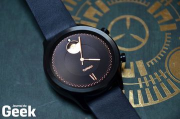 TicWatch C2 testé par Journal du Geek TicWatch C2 testé par Journal du Geek