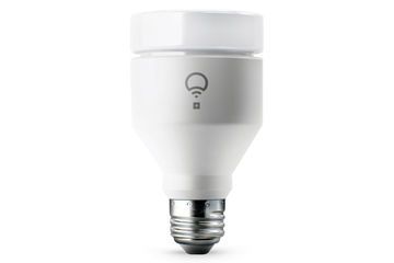 Lifx Smart bulb testé par PCWorld.com Lifx Smart bulb testé par PCWorld.com