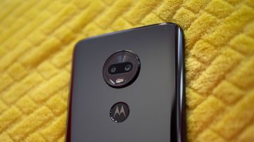Motorola Moto G7 test par ExpertReviews