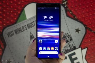 Sony Xperia 10 Review: 19 Ratings, Pros and Cons