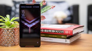 Asus ROG Phone test par ExpertReviews Asus ROG Phone test par ExpertReviews