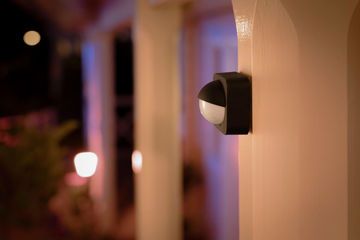Philips Hue Outdoor Sensor reviewed by PCWorld.com Philips Hue Outdoor Sensor reviewed by PCWorld.com