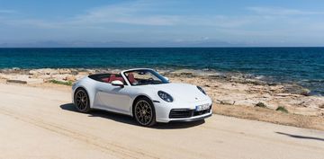 Porsche 911 Carrera Review