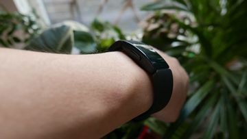 Fitbit Inspire Review : List of Ratings, Pros and Cons