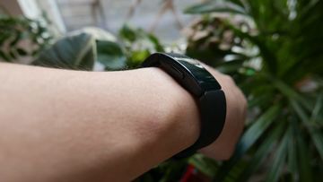 Fitbit Inspire Review: 4 Ratings, Pros and Cons