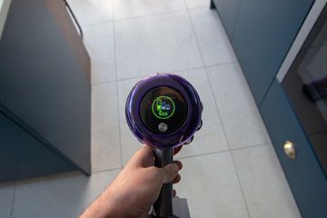 Dyson V11 Absolute test par Trusted Reviews