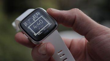 Fitbit Versa Lite test par Stuff