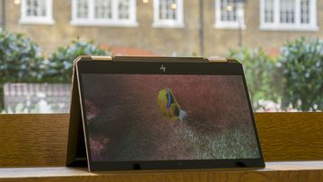 HP Spectre x360 13 test par ExpertReviews