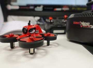 Test Eachine E013