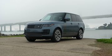 Range Rover P400e reviewed by CNET USA