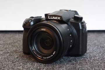 Panasonic LUMIX FZ1000 Review