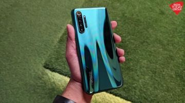 Realme X2 test par IndiaToday