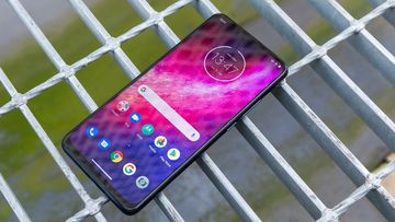 Motorola One Hyper reviewed by ExpertReviews