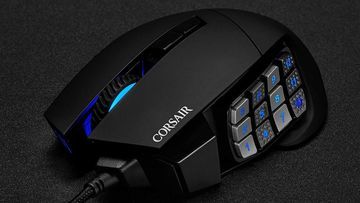 Corsair Scimitar RGB test par GamesRadar Corsair Scimitar RGB test par GamesRadar